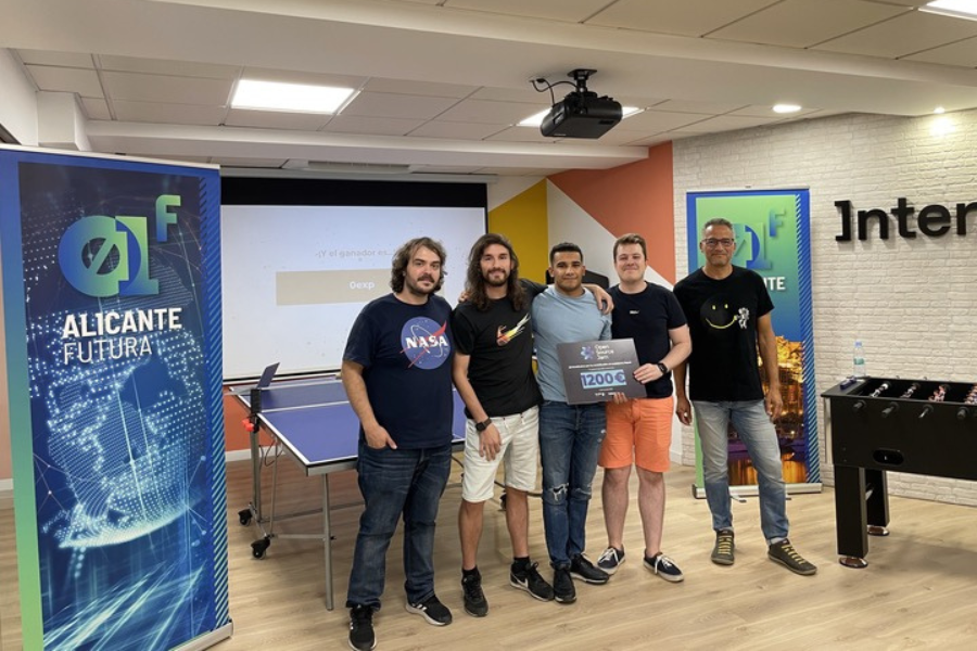 The 0EXP team has won the Open Source Jam Alicante 2022 award.